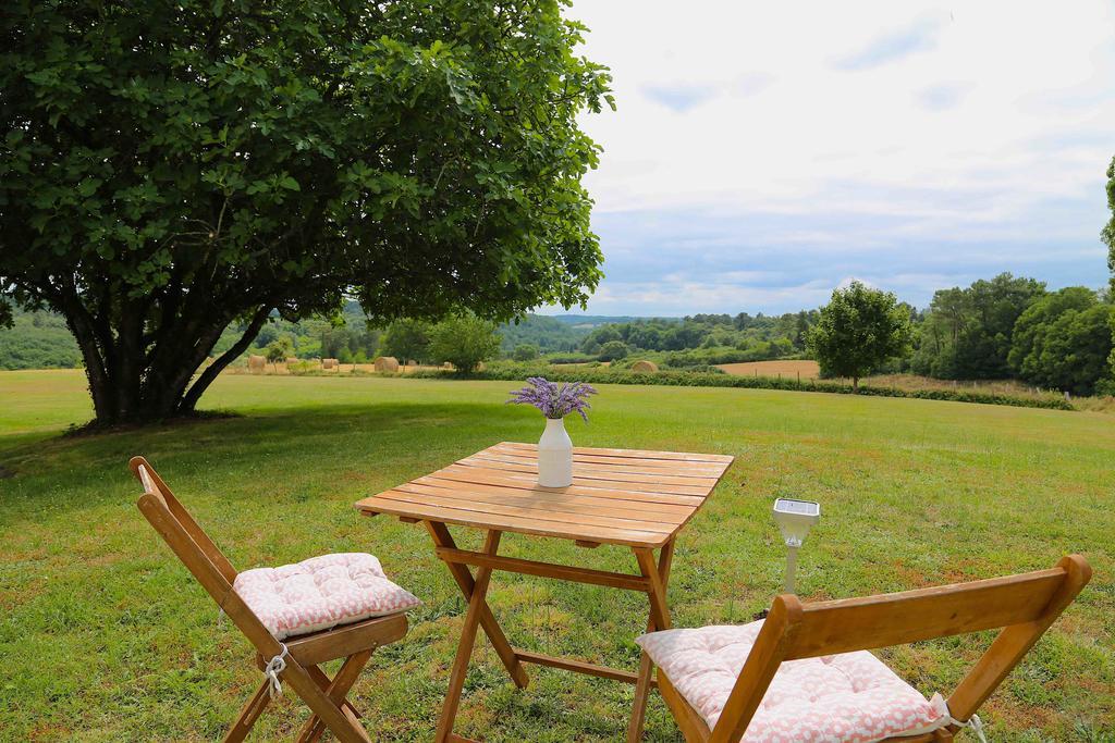 Gites Boutique Villamblard Esterno foto